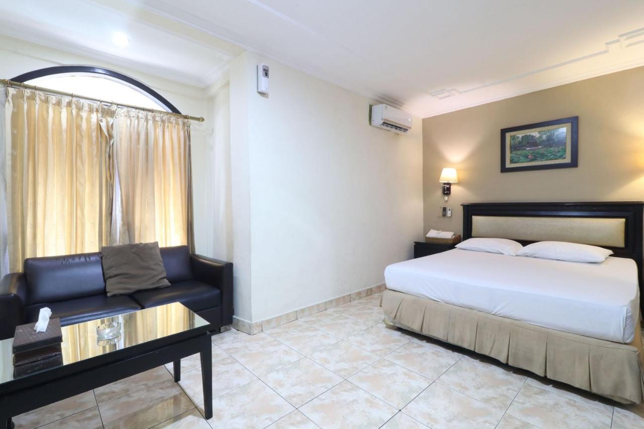 C'One Hotel Pulomas Jakarta Exteriér fotografie