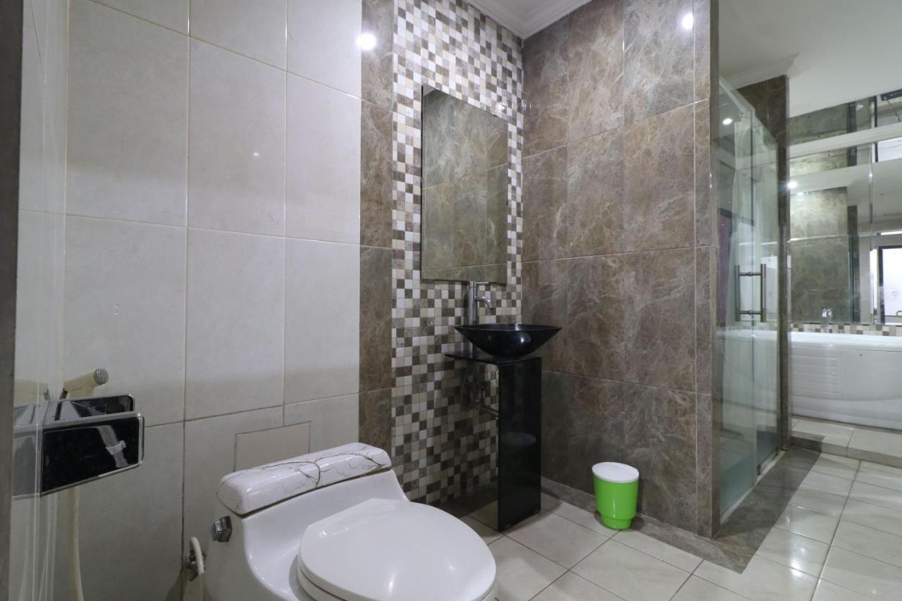 C'One Hotel Pulomas Jakarta Exteriér fotografie