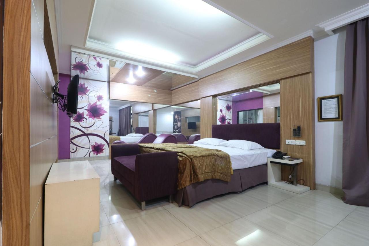 C'One Hotel Pulomas Jakarta Exteriér fotografie